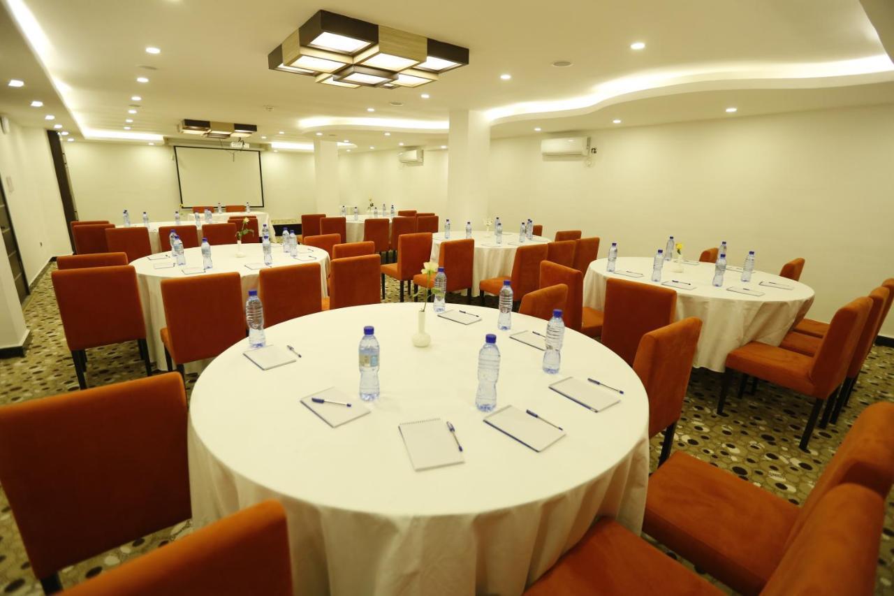 Cassiopeia Hotel Αντίς Αμπέμπα Εξωτερικό φωτογραφία
