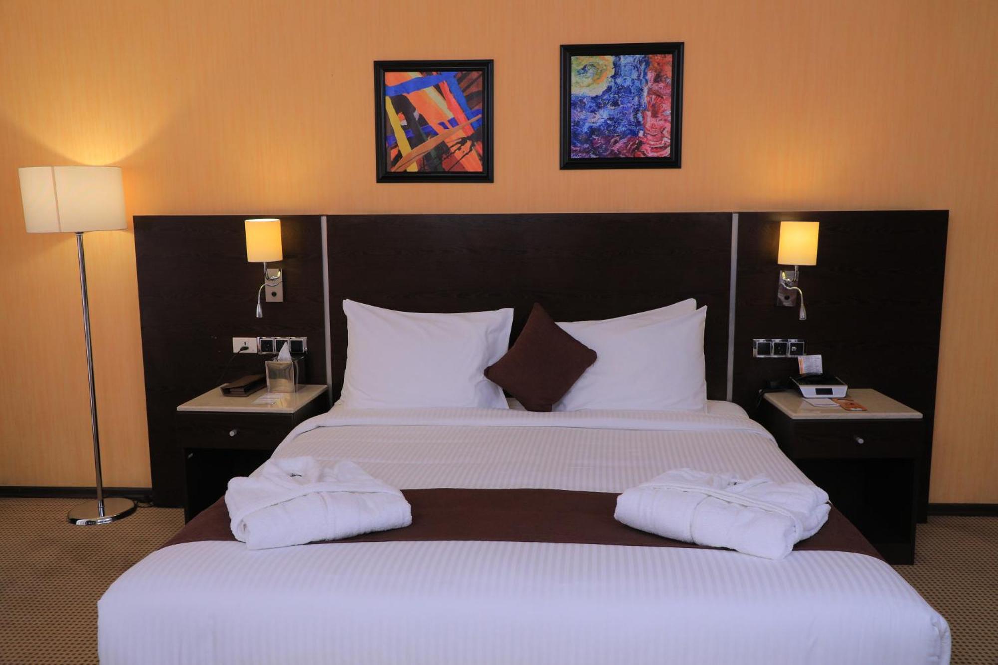 Cassiopeia Hotel Αντίς Αμπέμπα Εξωτερικό φωτογραφία